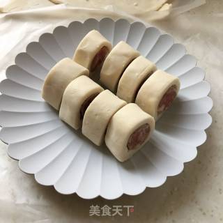 香肠手抓饼串串的做法步骤：3