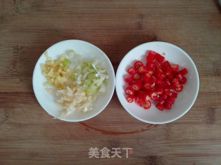 酸辣藕丁的做法步骤：2
