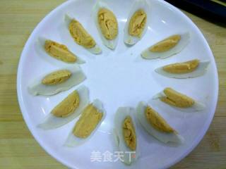 咸鸭蛋浇汁菠菜的做法步骤：3