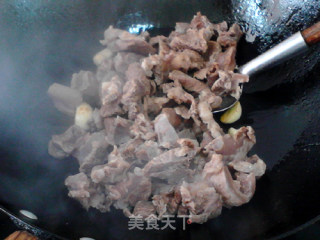 豇豆榛蘑烧牛肉的做法步骤：9