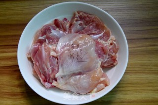 沙茶酱鸡肉丸的做法步骤：2