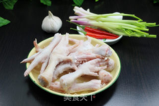 红烧虎皮凤爪的做法步骤：1
