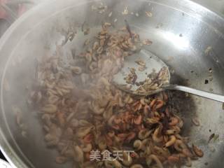 香爆湖虾的做法步骤：8