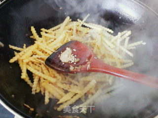 孜然肉末狼牙土豆的做法步骤：7