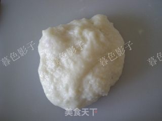 蓝莓酱淋面年糕的做法步骤：5