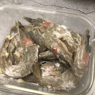 香酥椒盐虾的做法步骤：4