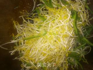 松柳芽炒肉丝的做法步骤：5
