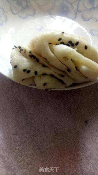 芝麻花卷的做法步骤：12