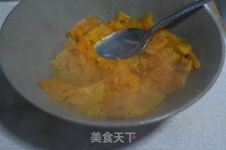 红豆沙花包的做法步骤：2