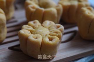 红豆沙花包的做法步骤：15