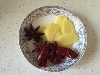 土豆炖牛腩的做法步骤：3