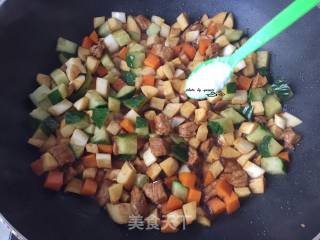 茭白小炒的做法步骤：12
