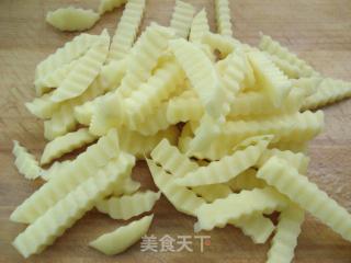 #妈妈的味道#孜然狼牙土豆的做法步骤：2