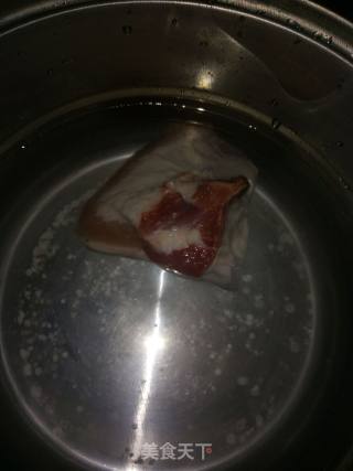 回锅肉的做法步骤：2