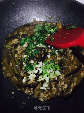 肉末酱香茄条的做法步骤：6