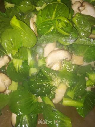 香菇炒青菜的做法步骤：5