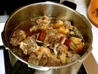 酱卤牛肉的做法步骤：5