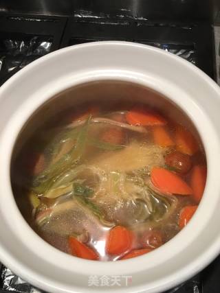 霸王花红萝卜排骨汤的做法步骤：7