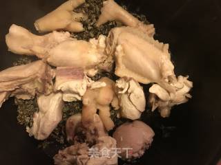 艾煲鸡汤的做法步骤：3