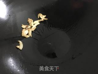 猪油渣炒芥蓝菜的做法步骤：5