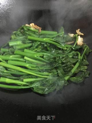 猪油渣炒芥蓝菜的做法步骤：9