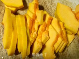 #吉祥年菜#金银满屋福满仓~椰香南瓜蒸银耳的做法步骤：2