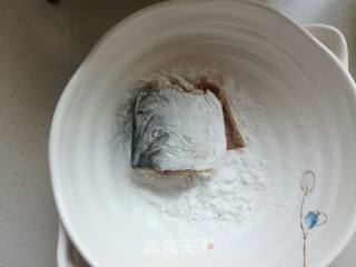 #妈妈的味道#红烧鲅鱼的做法步骤：3