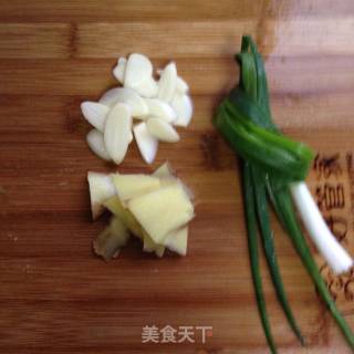 水煮皮皮虾的做法步骤：2