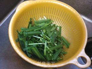 藜蒿炒腊肉的做法步骤：2