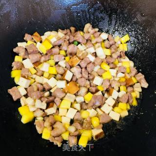 杂蔬炒肉粒的做法步骤：5