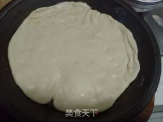 香菇酱披萨的做法步骤：1
