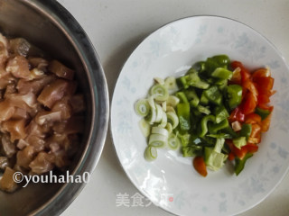 #妈妈的味道#彩椒鸡丁的做法步骤：3