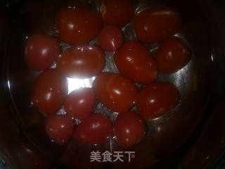 糖渍圣女果的做法步骤：3