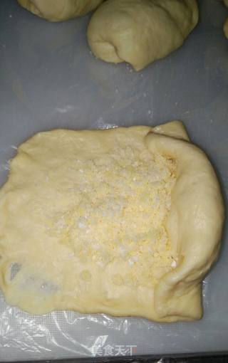 椰蓉花式面包的做法步骤：9
