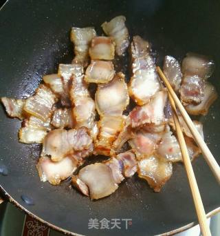 藠头炒腊肉的做法步骤：3