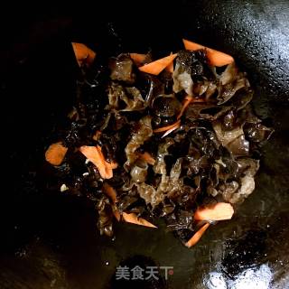 白菜木耳炒鸡蛋的做法步骤：8