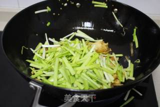 韭黄炒黄豆腐的做法步骤：7