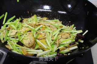 韭黄炒黄豆腐的做法步骤：8
