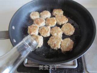 南煎丸子的做法步骤：6