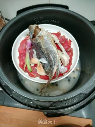 腊肉蒸鱼干的做法步骤：2