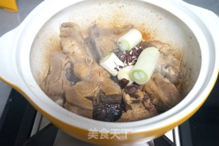 猪脊骨炖萝卜的做法步骤：3