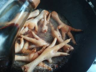 红烧鸡爪的做法步骤：5