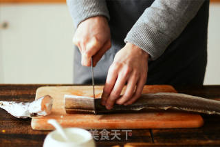 清蒸鳗鱼还需要上桌吗？早就被吃完了的做法步骤：2