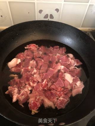 妈妈的味道—牛肉炖萝卜的做法步骤：2