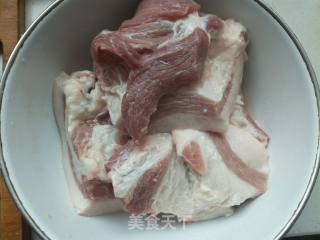 酸菜炖白肉粉条的做法步骤：2