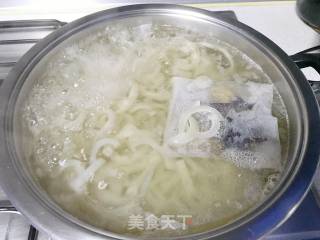 晶莹剔透水晶皮皮冻的做法步骤：17