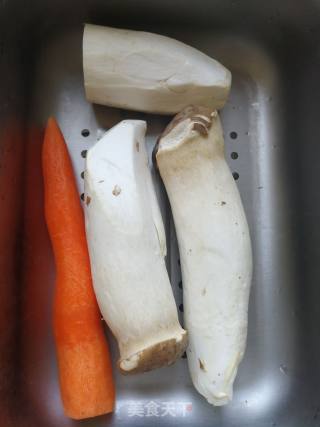 清炒杏鲍菇的做法步骤：1