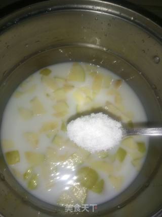 牛奶炖苹果的做法步骤：3