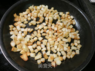 五香肉末土豆丁的做法步骤：2