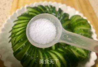 #吉祥年夜菜#青龙送福~蓑衣黄瓜的做法步骤：8